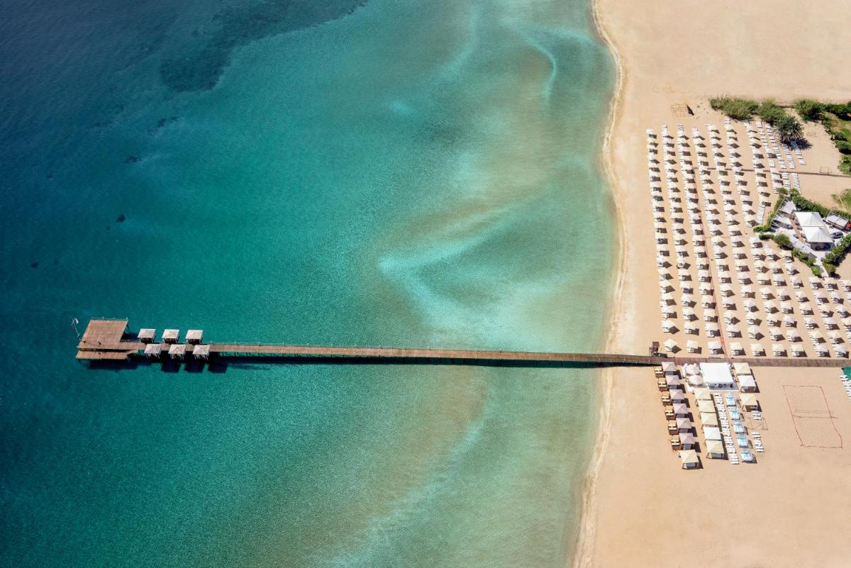 Kaya Artemis Resort & Casino - Housity