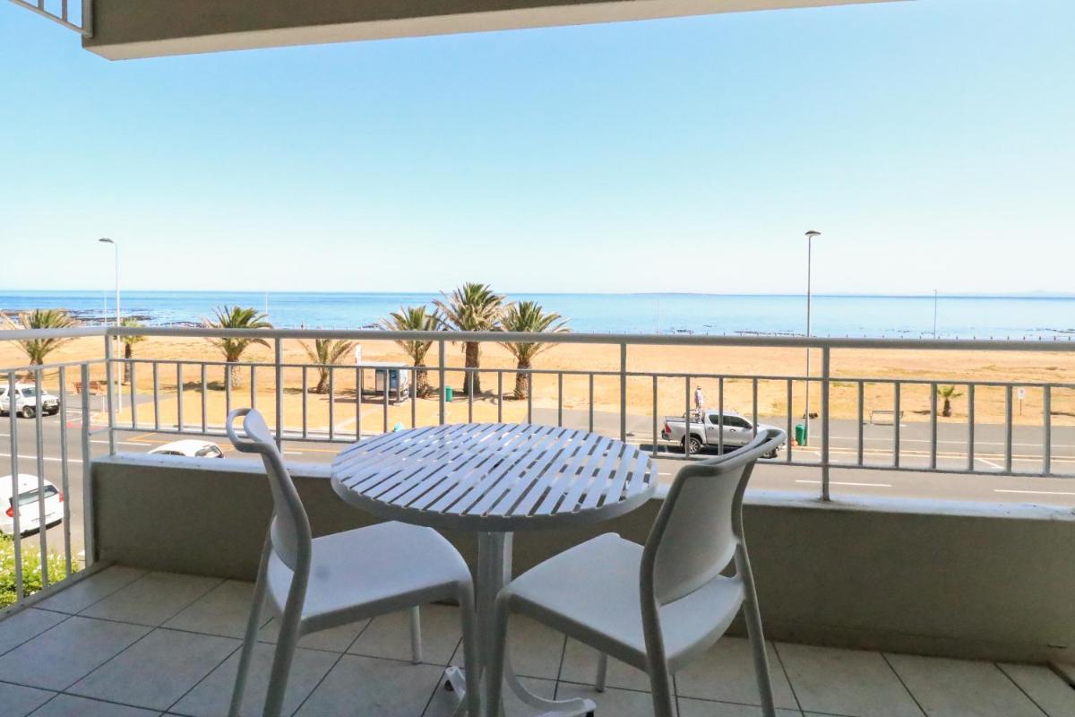 Mouille Point Apartments - Housity