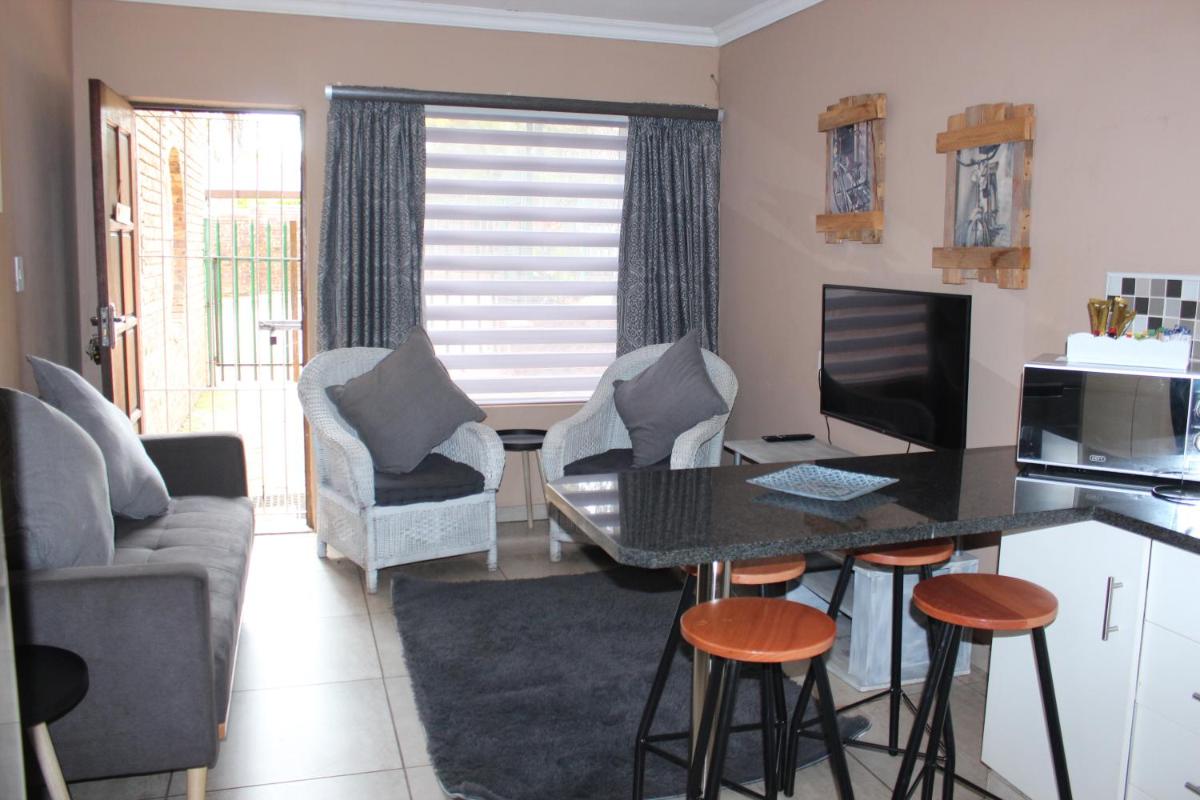 Shandi Accommodation - Housity