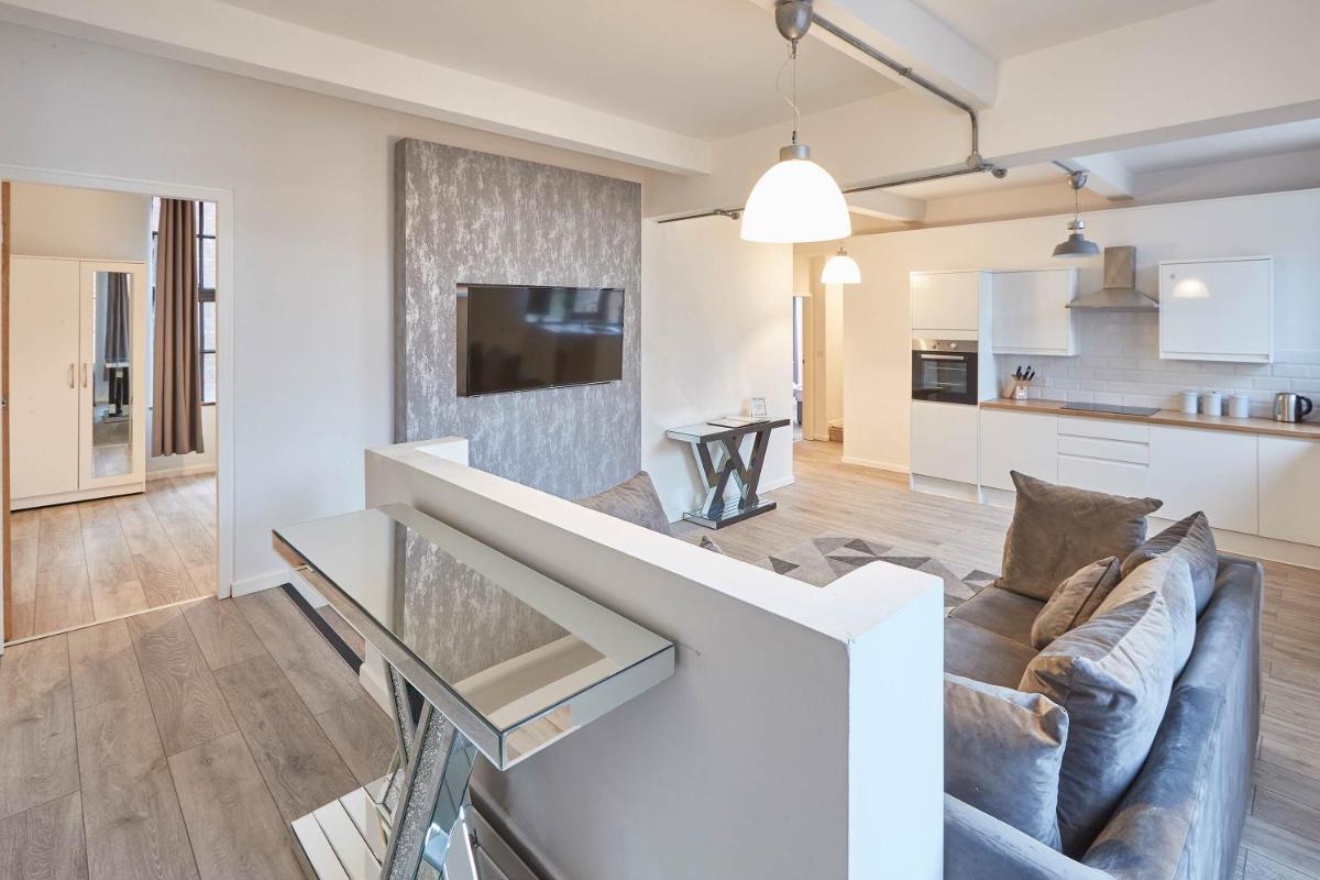 Host & Stay - Concert Square - Housity