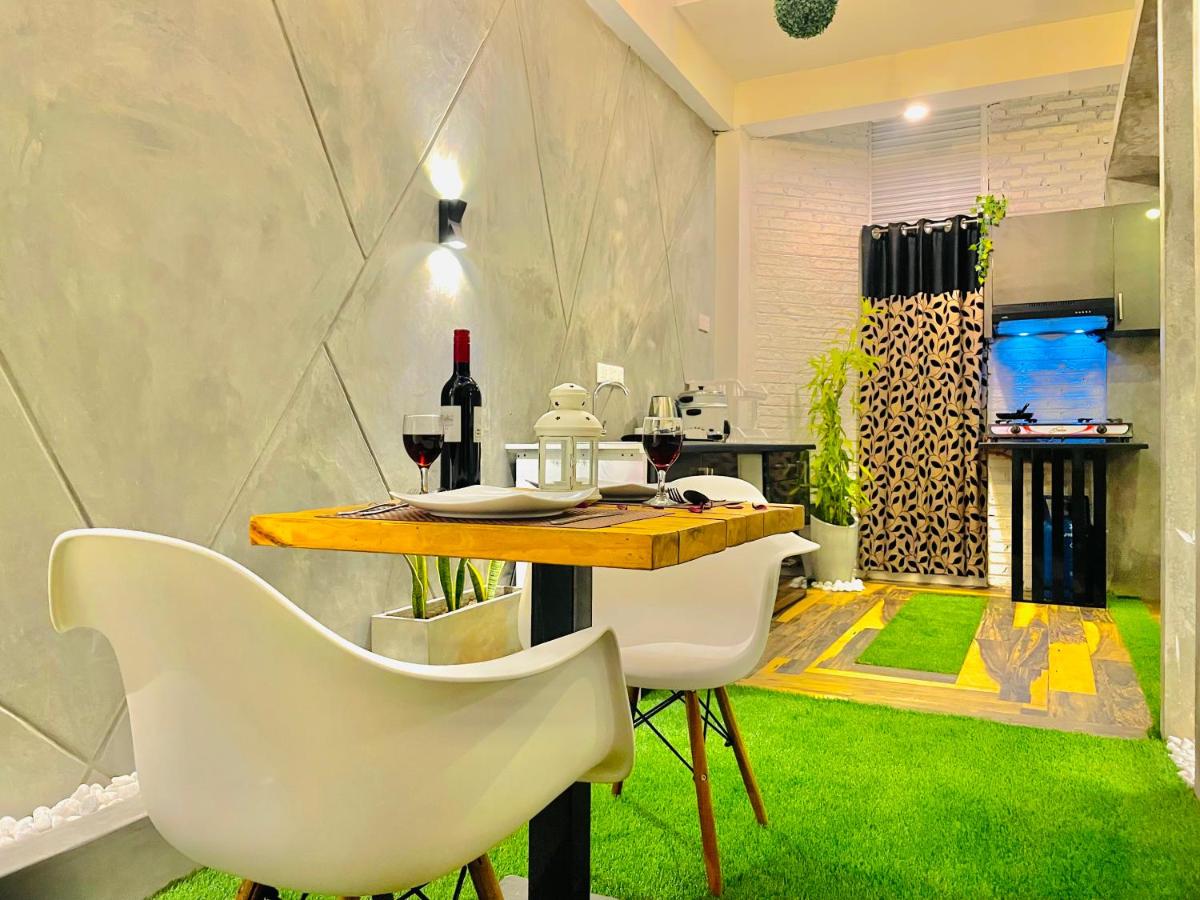 8 Plus Motels - Housity