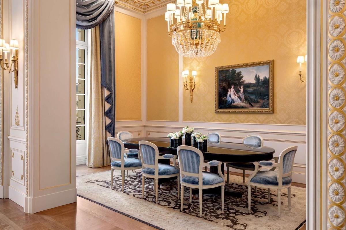 Coin salon dans l'établissement Shangri-La Paris