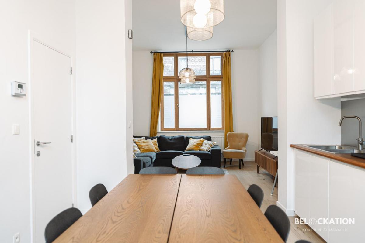 Maison spacieuse de 6 chambres proche gare midi - Housity
