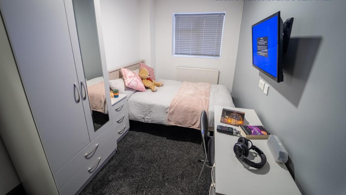 Stylish studio near QE and UOB Birmingham - Housity