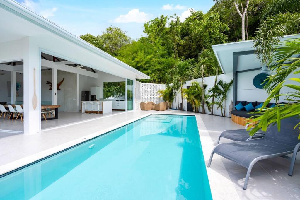 Villa SUAY - 2 swimming pool and SEA VIEW by VILLA FOR YOU - Housity