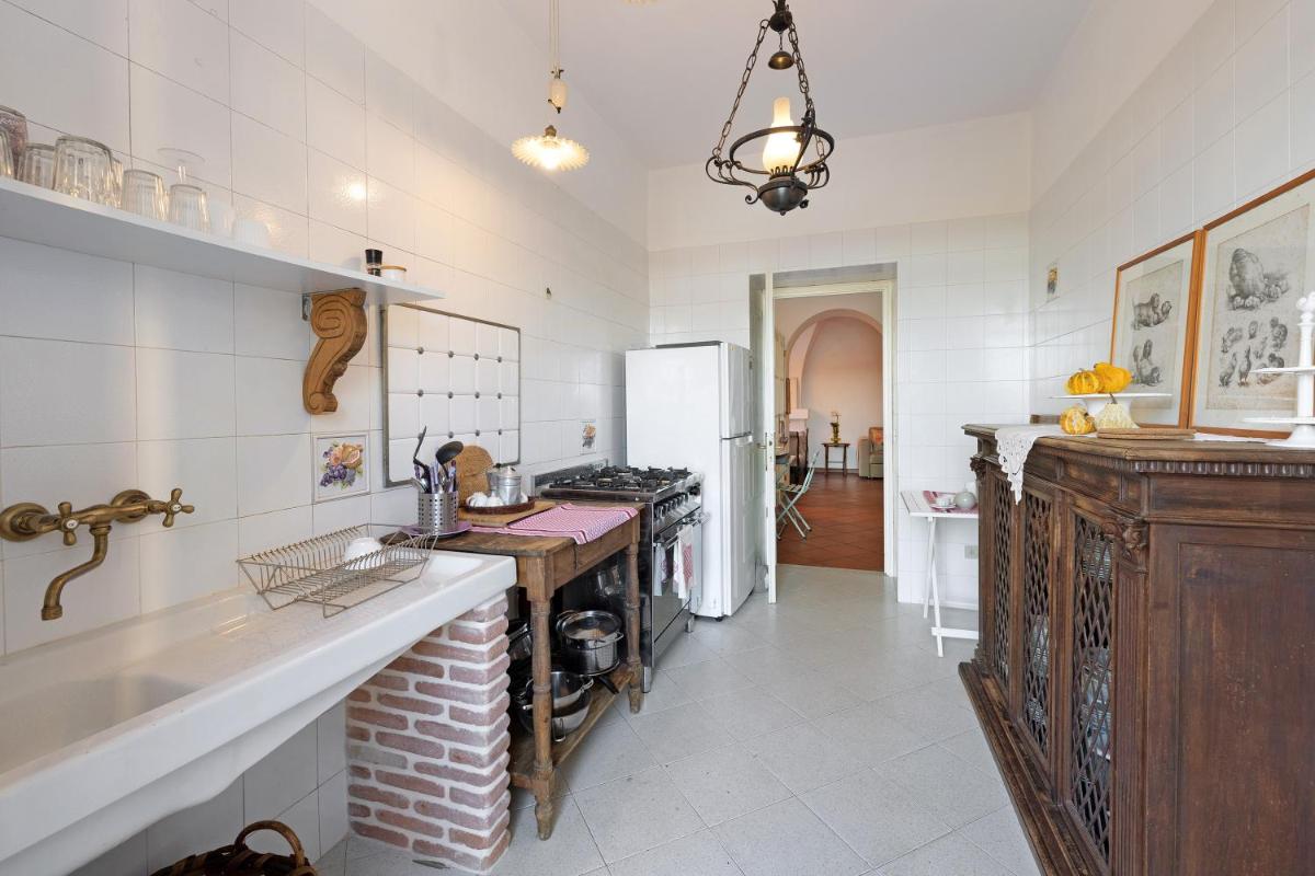 Residenza Stoechas White - Housity