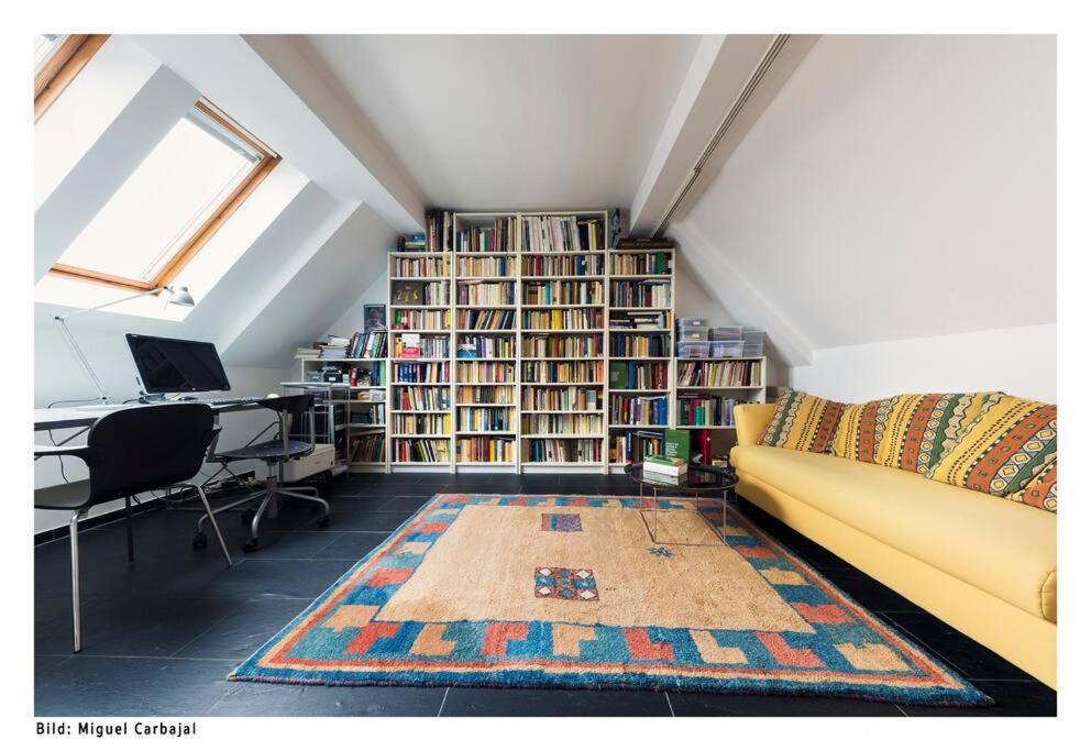 City, Lake and Luxury - Housity