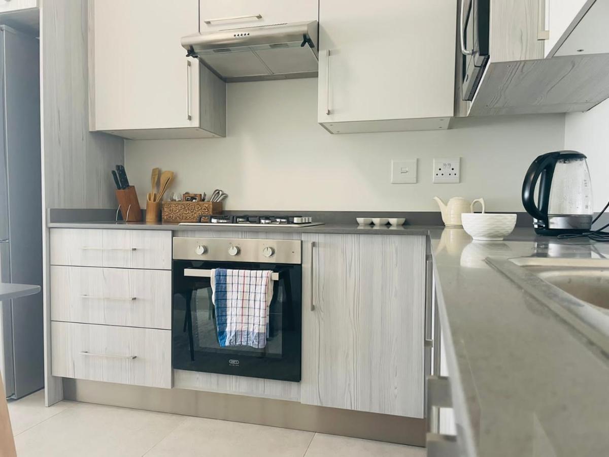 Smartz Apartment 210 - Housity