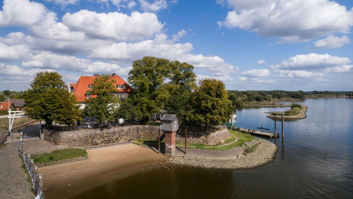 Zollenspieker Fährhaus - Housity