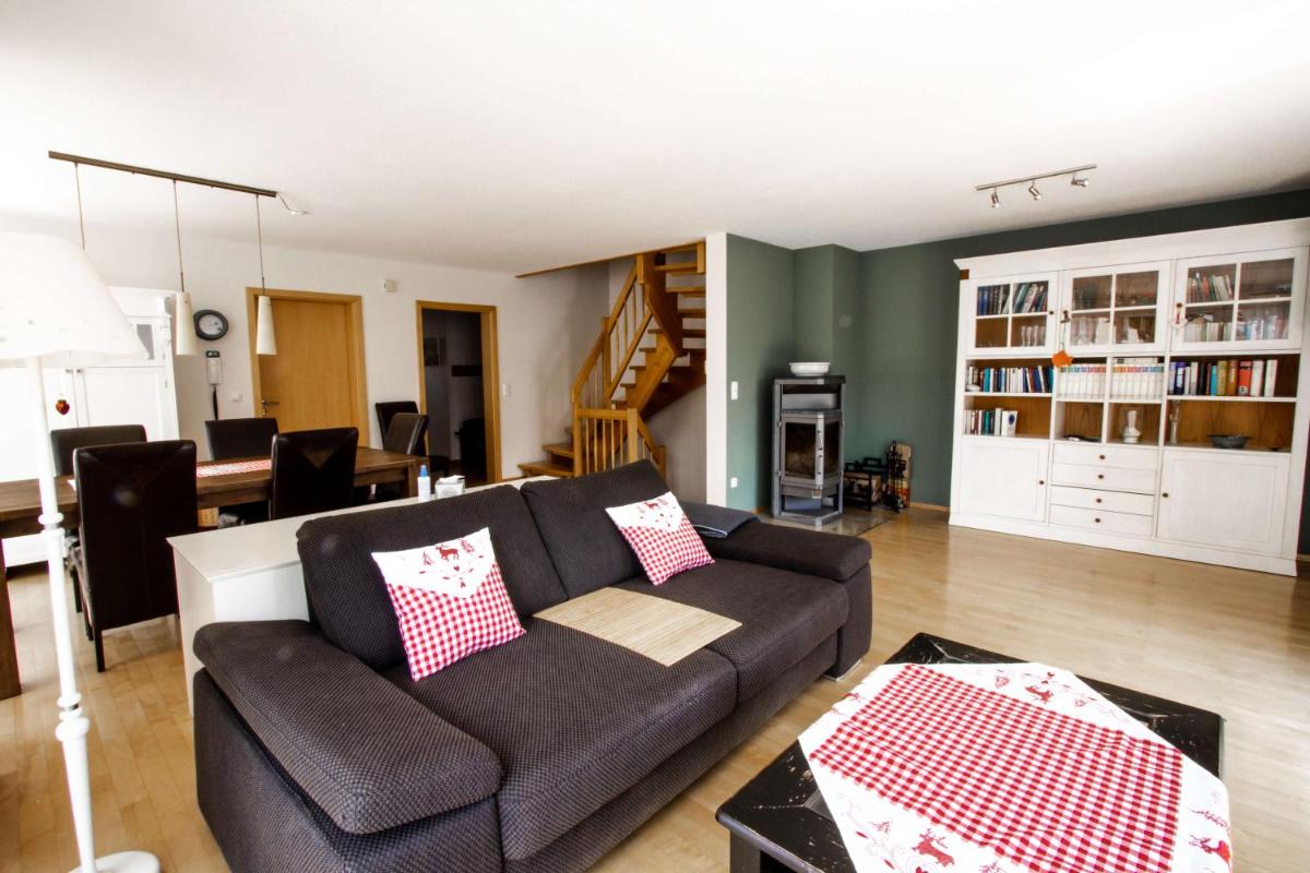 hirsch in pink - wohnen wie zuhause - Housity