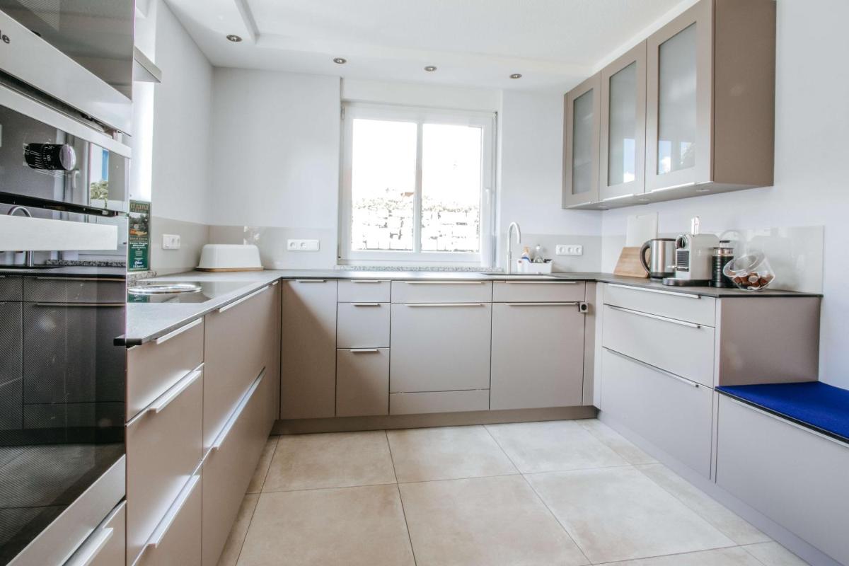 hirsch in pink - wohnen wie zuhause - Housity