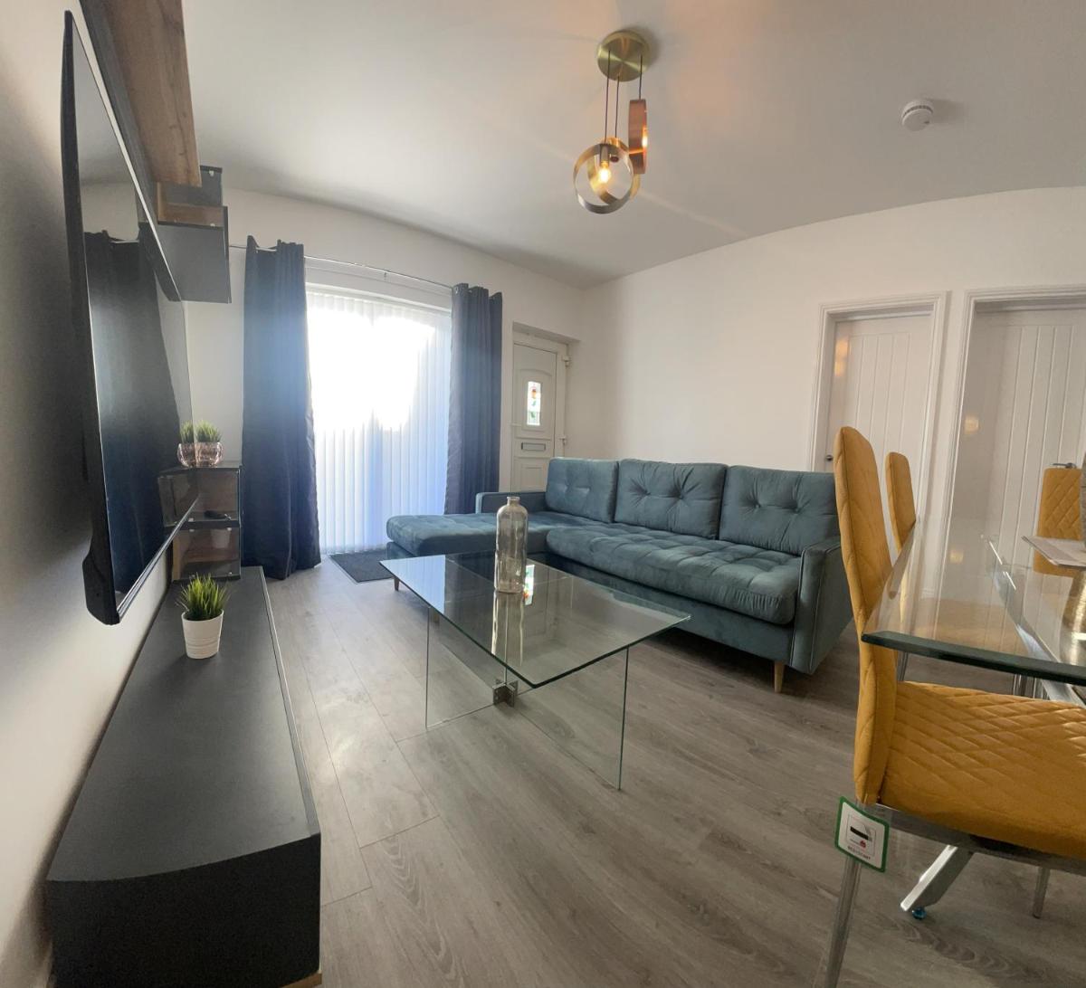 Modern & cozy 2 bed bungalow - Housity