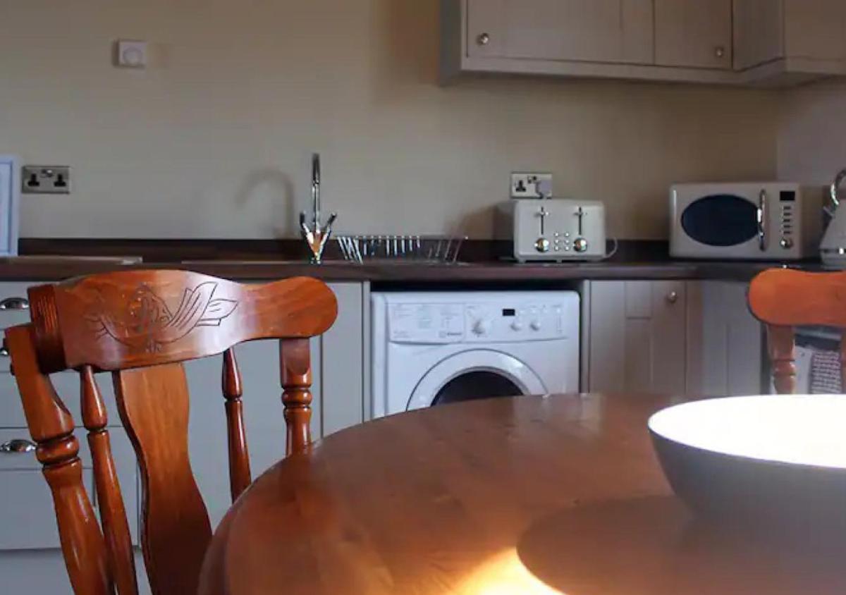 Hidden gem apartment in sleepy Durham village. - Housity