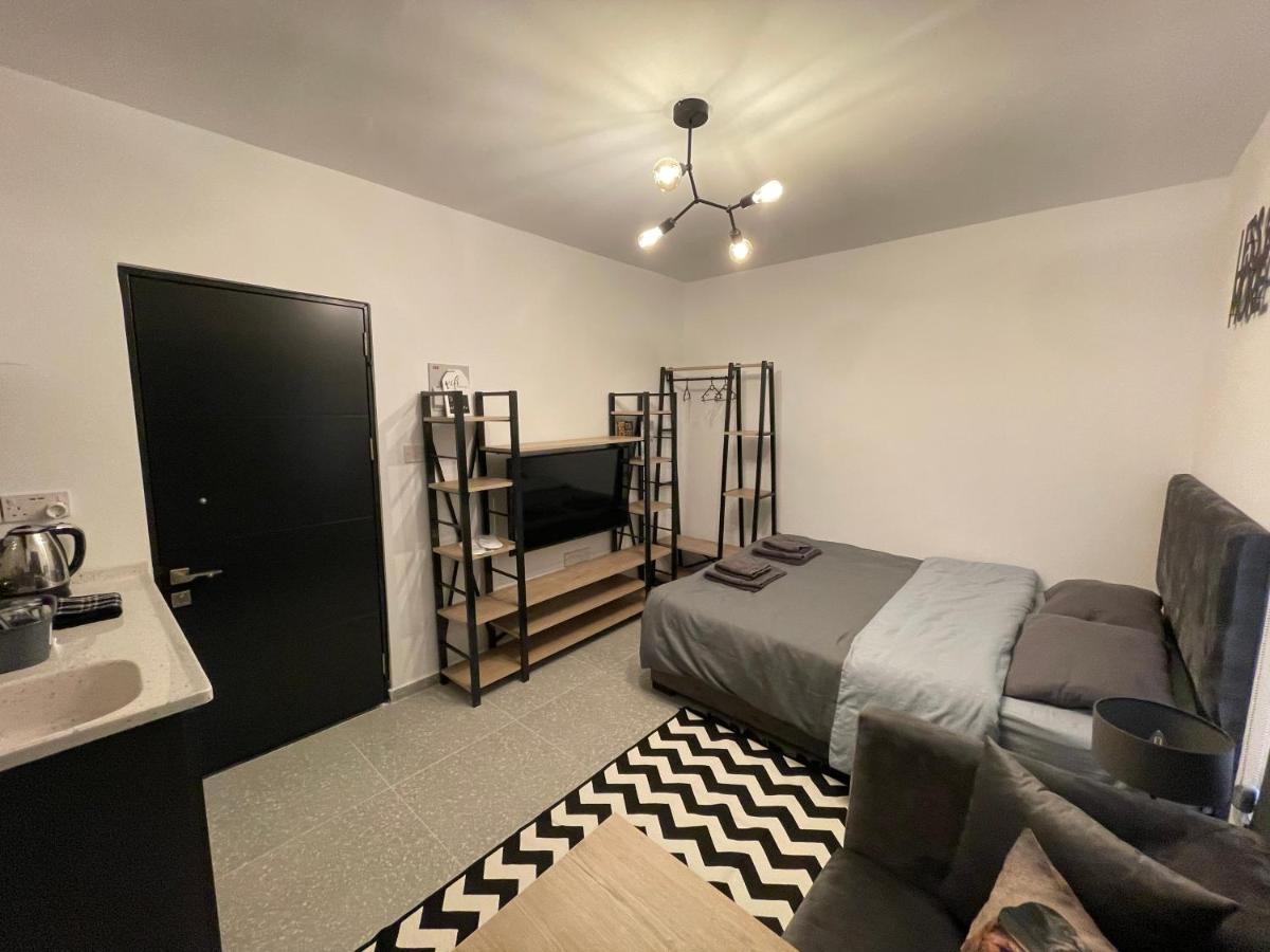 Mr. Studio in Ortakoy , North Nicosia + wifi + netflix - Housity