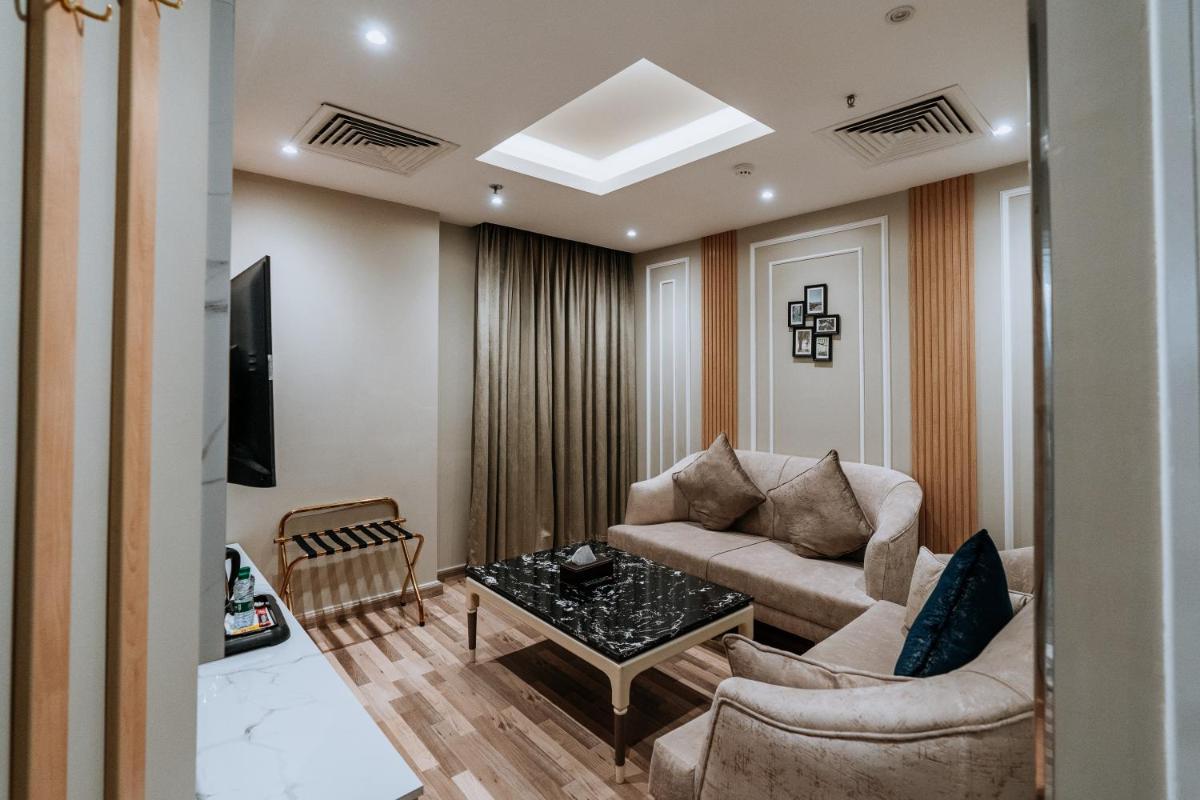 Lambert Hotel - Housity