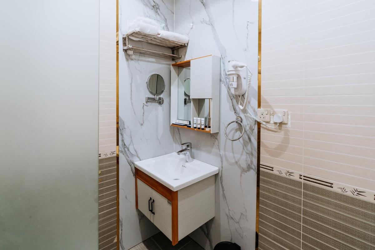 Lambert Hotel - Housity