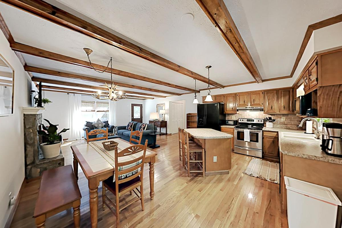 Just Around the Riverbend - Housity
