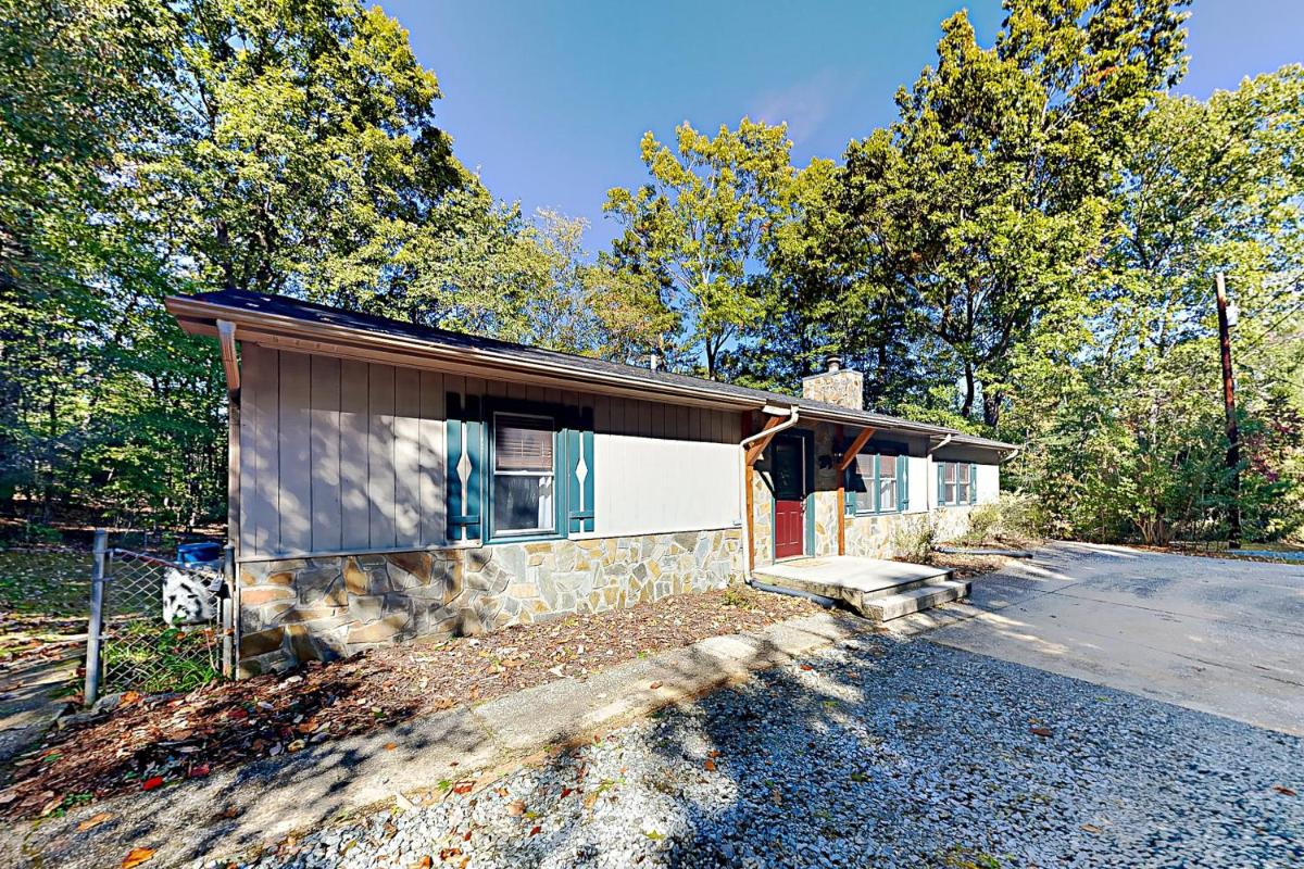 Just Around the Riverbend - Housity
