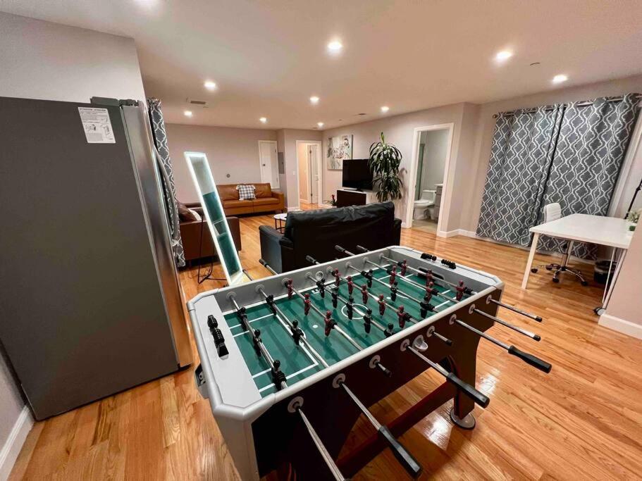 Newly Built Luxury Home 1 mile from SF - Housity