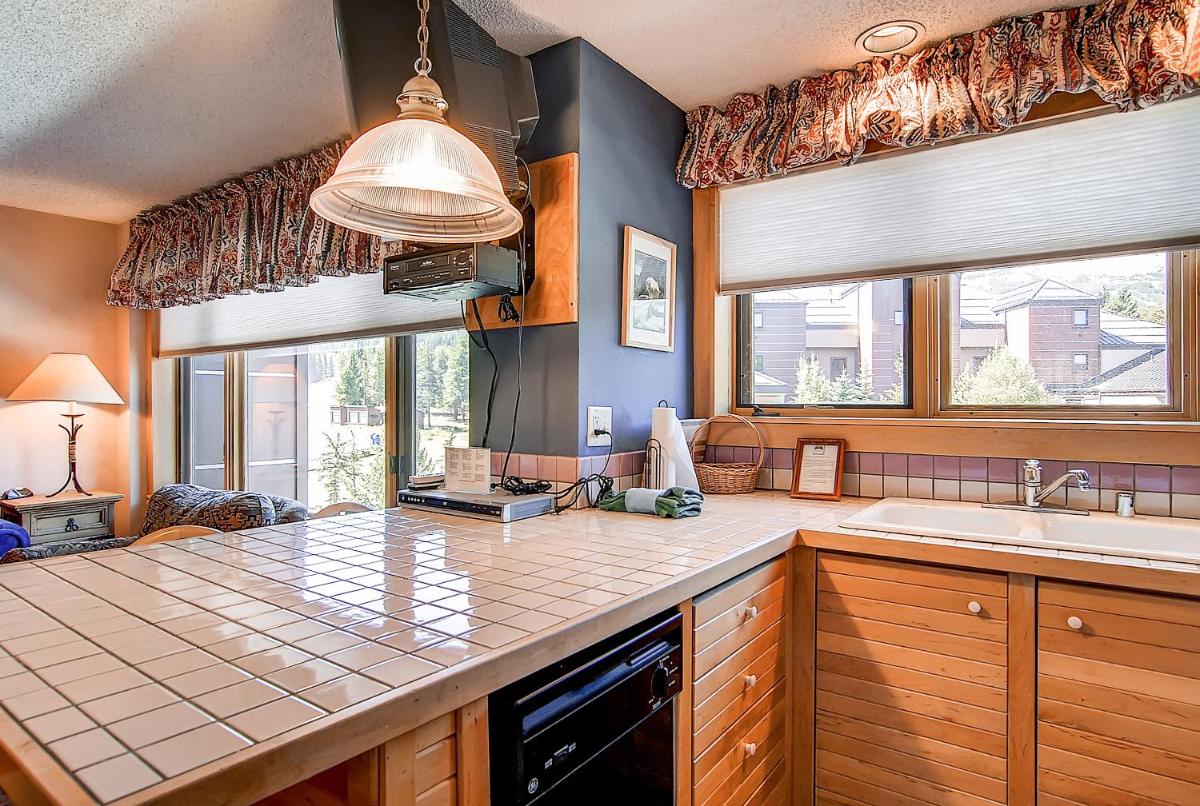 Studio Condo 4313 at the Village at Breckenridge - Housity