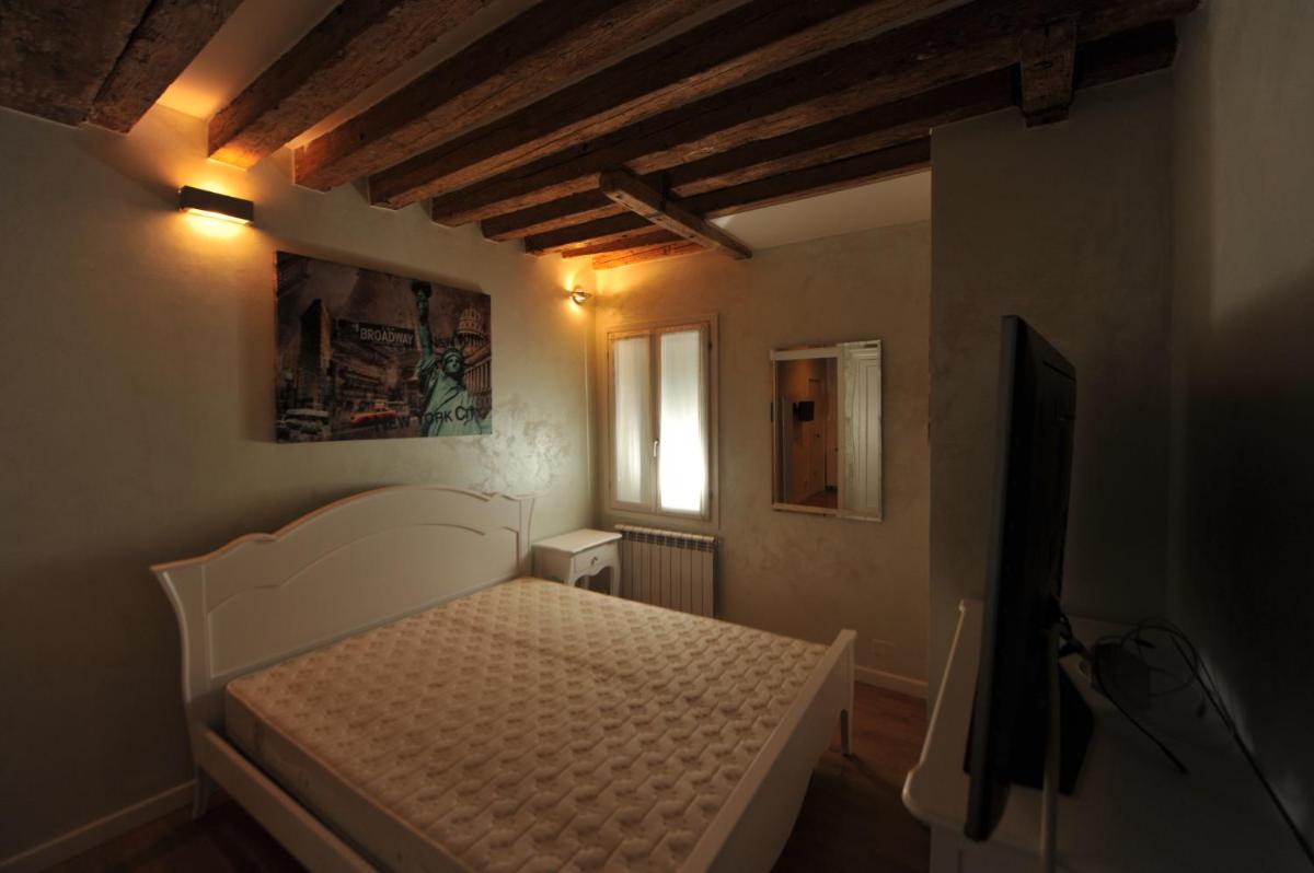 CALLE DE LA COMARE - Housity