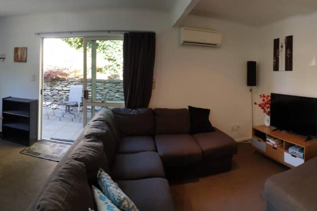 Central cozy house - 10 min walk to town - Housity