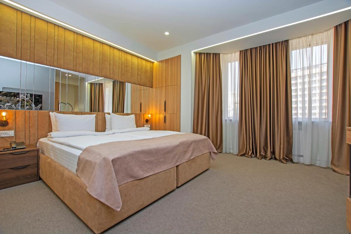Cartez Hotel - Housity