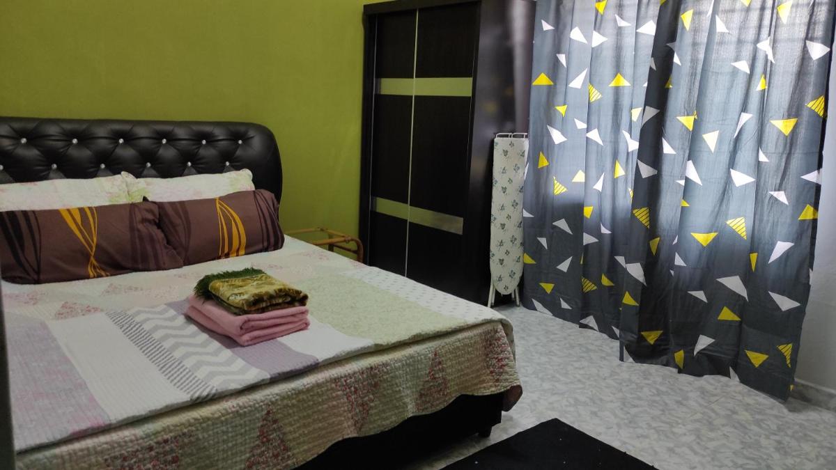 Homestay Opah Parit Buntar, Perak - Housity