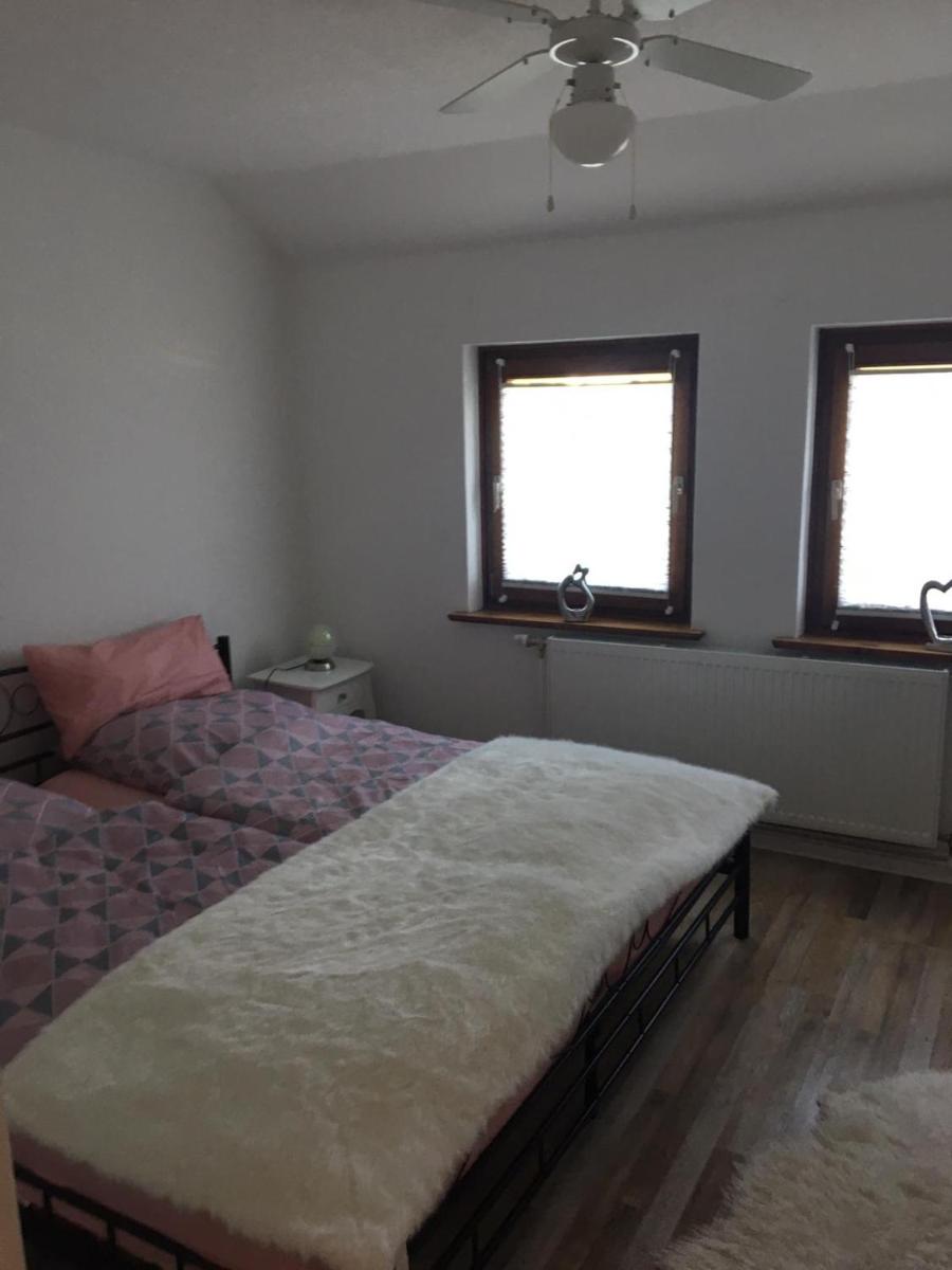Chrissis Ferienwohnung - Housity