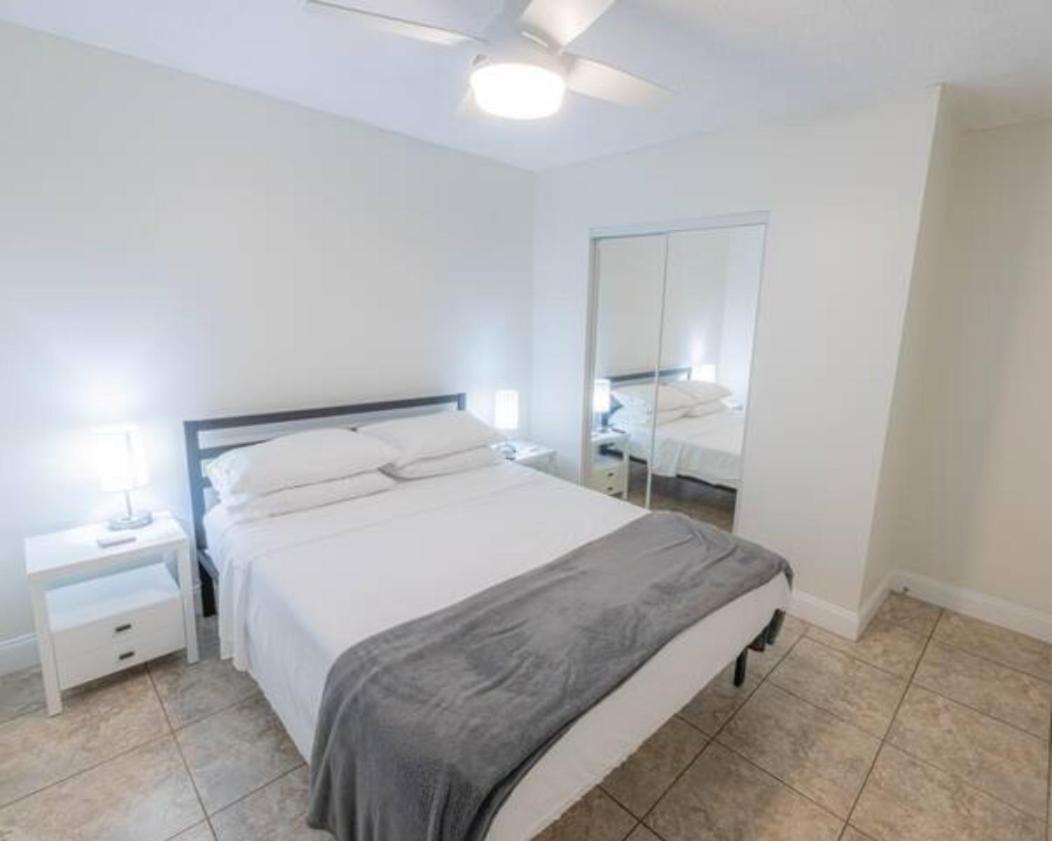 Tropical Oasis Condos - Housity