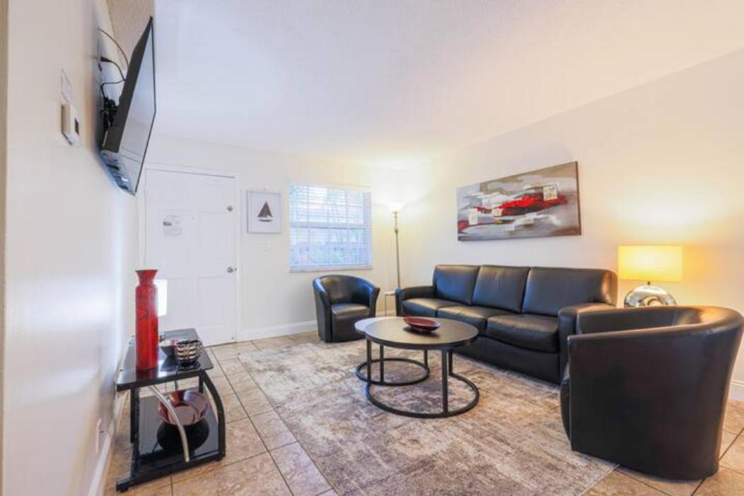 Tropical Oasis Condos - Housity