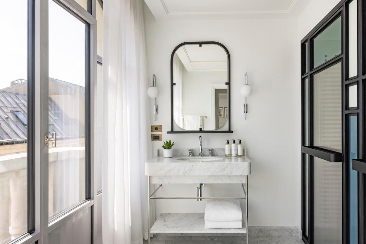 Salle de bains dans l'établissement Kimpton - St Honoré Paris by IHG