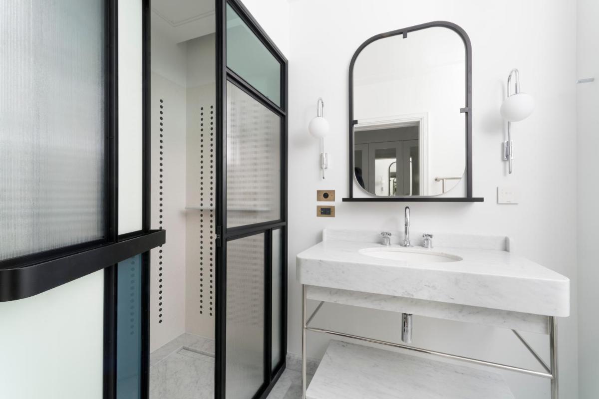 Salle de bains dans l'établissement Kimpton - St Honoré Paris by IHG