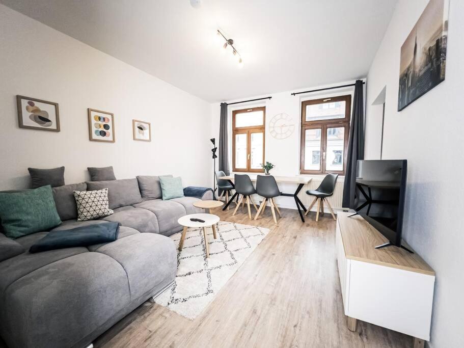 ⋙ Stilvolle Wohnung mit 2 Schlafzimmern & Balkon ⋘ - Hizvo