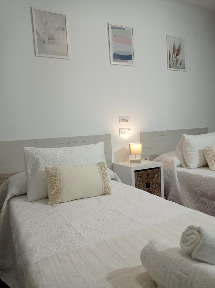 Martínez Rooms Pilgrims - Housity