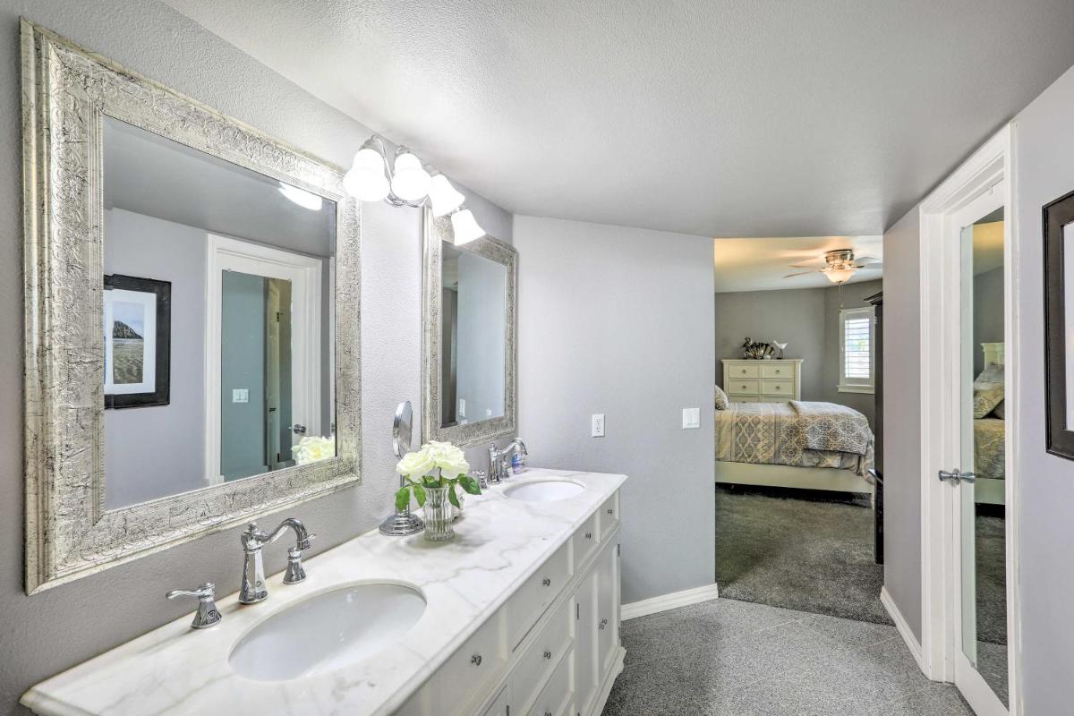 Ideally Located Ocean Escape Near Beach and Wineries - Housity