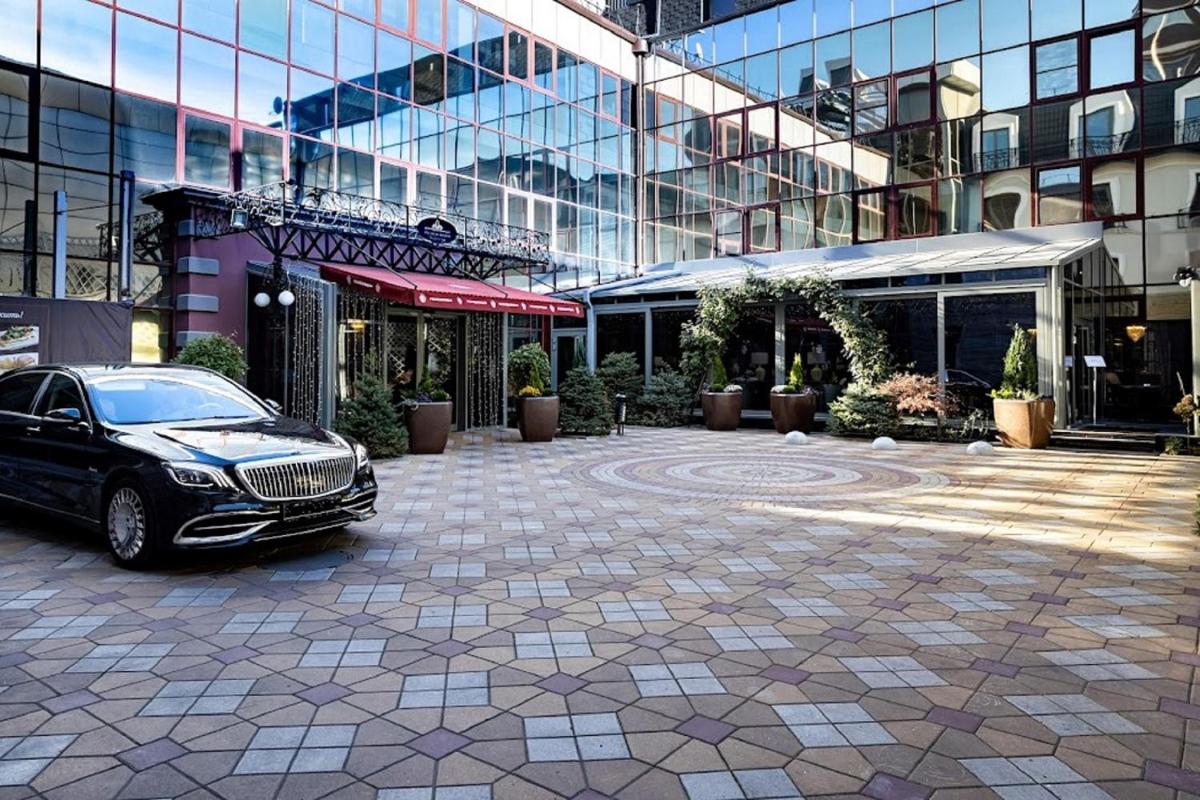 Residentsiya (Izvolte) Hotel - Housity