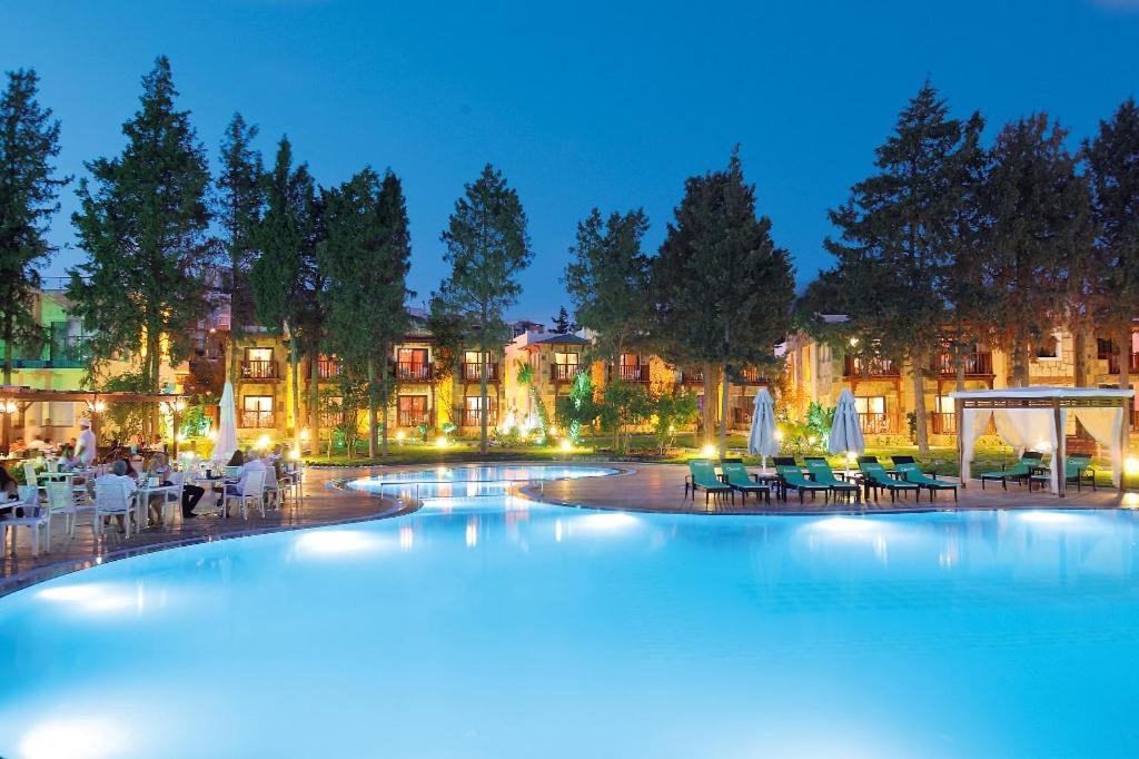 Camelot Boutique Hotel - Housity