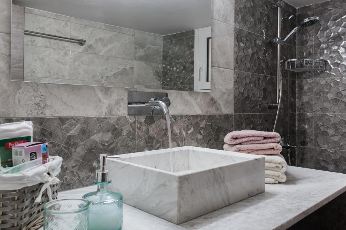 City stay Athens ''a Sweet Home''next to the metro - Housity