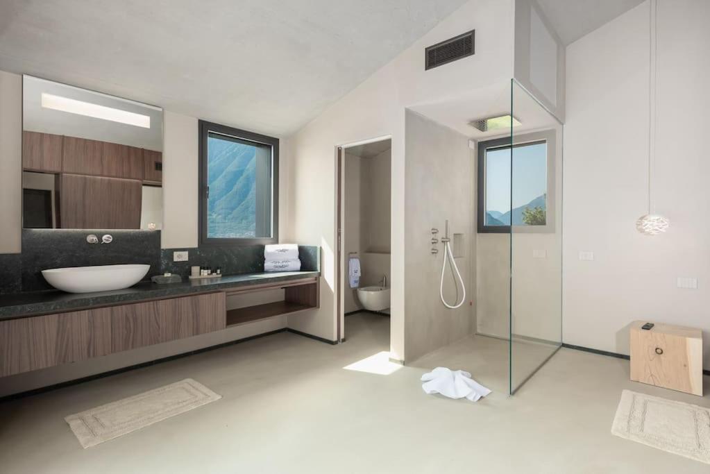 VILLA MOLLI Lago di Como - Housity