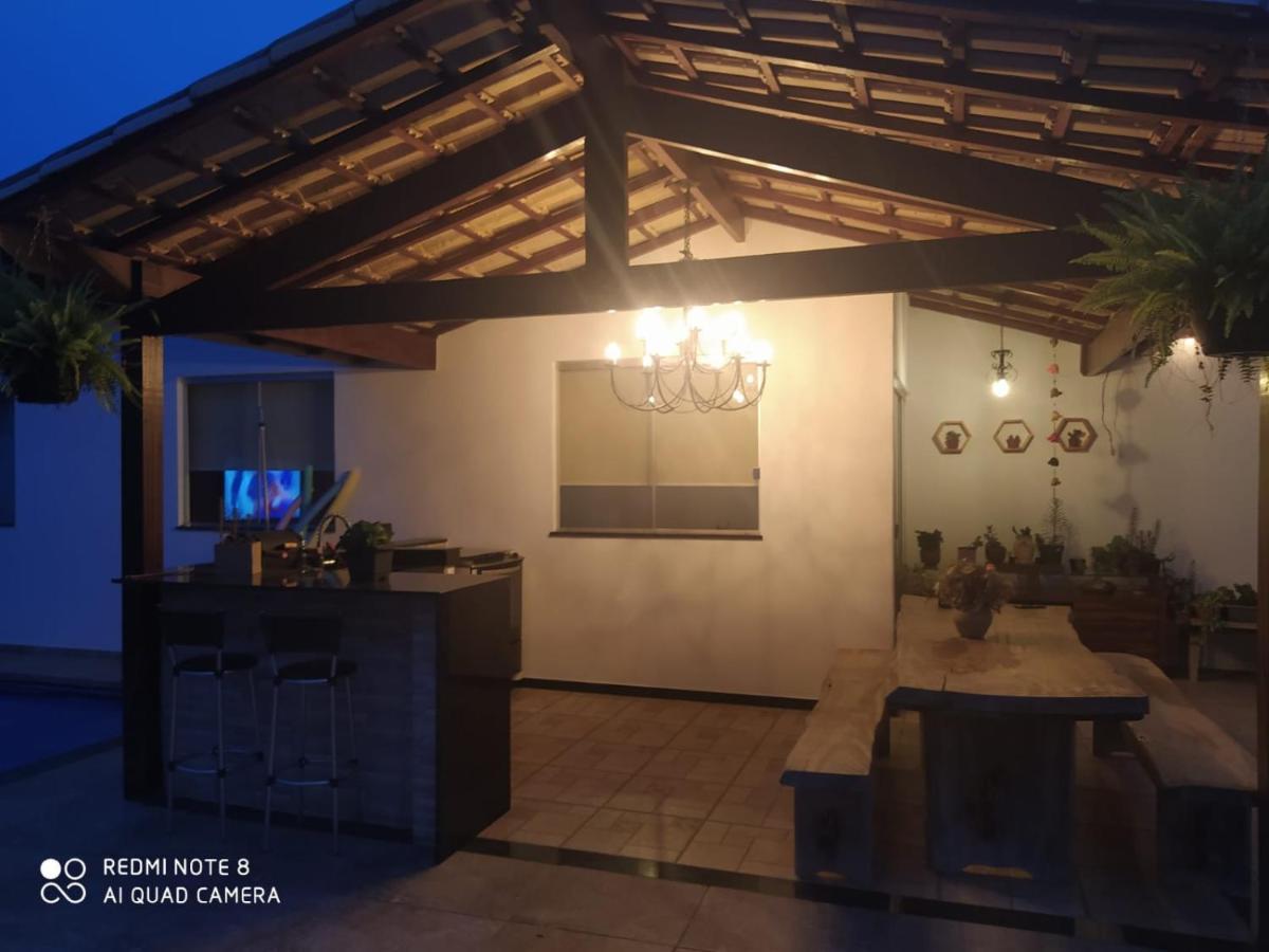 Casa de campo com piscina aquecida por sistema solar - Housity