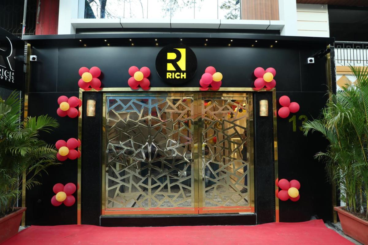 Suitetrails - Rich Hotel Mumbai