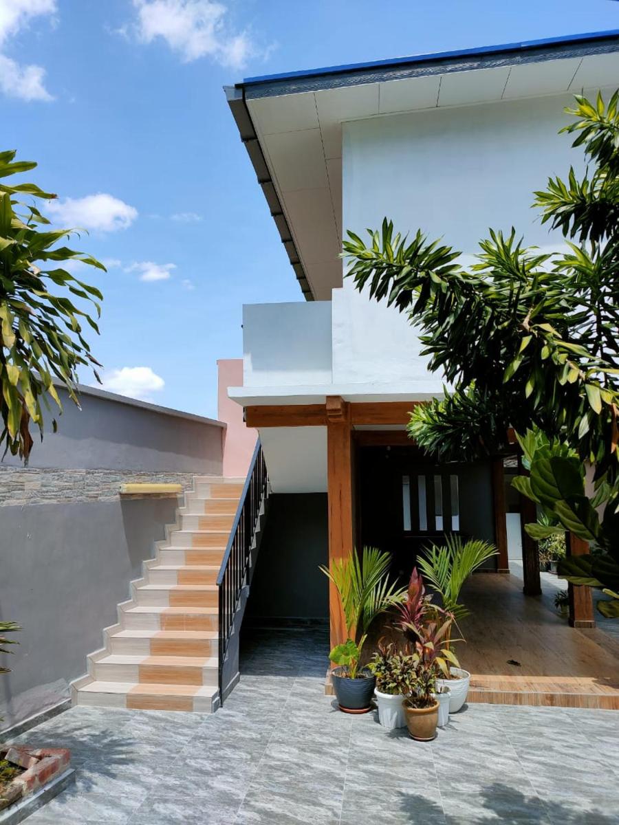 PARTY HAUS 7 bedrooms 8 toilets - Housity