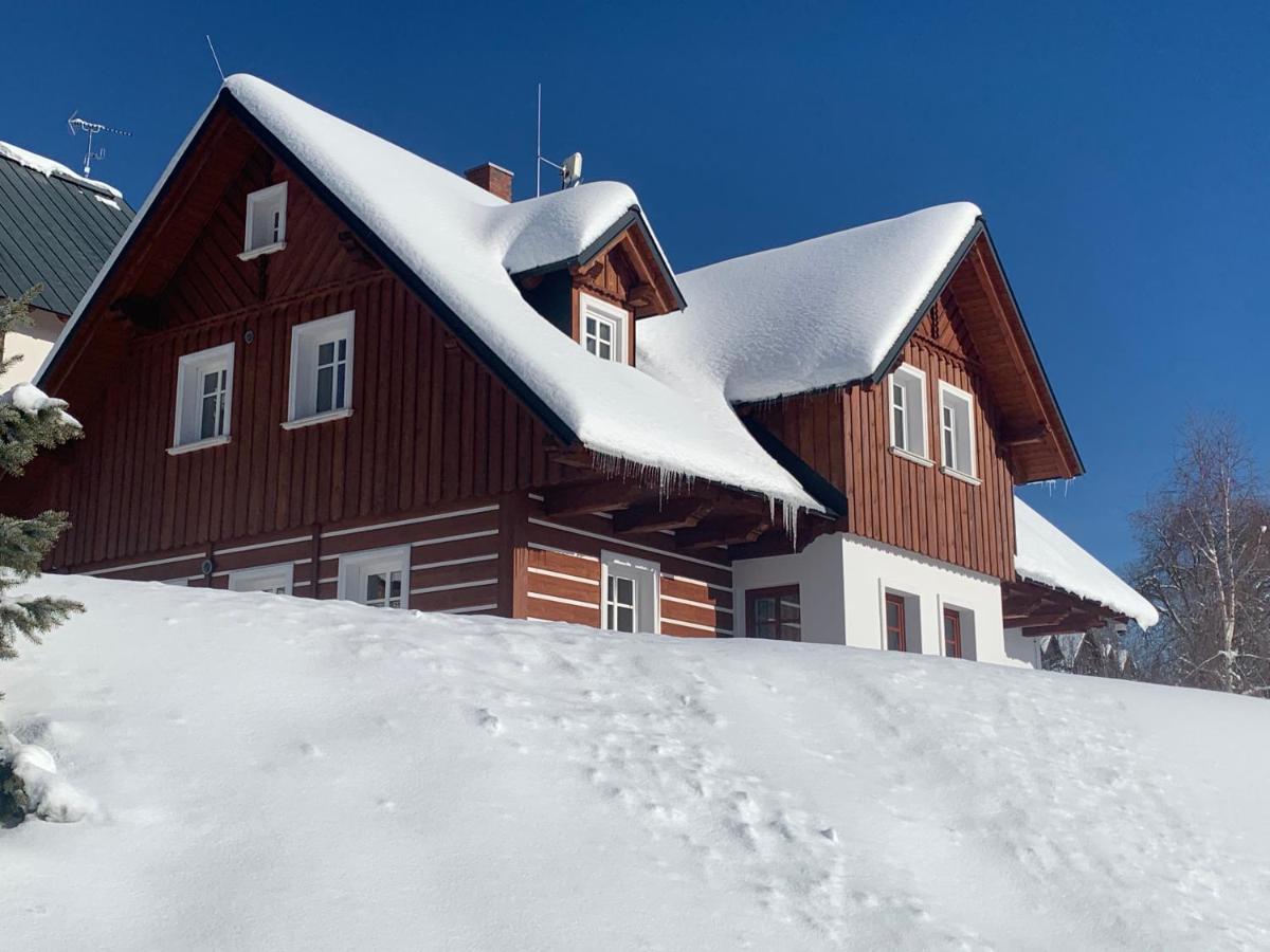 Mezi Kopci - Mid Hills House - Dům s výhledem na sjezdovky - Housity