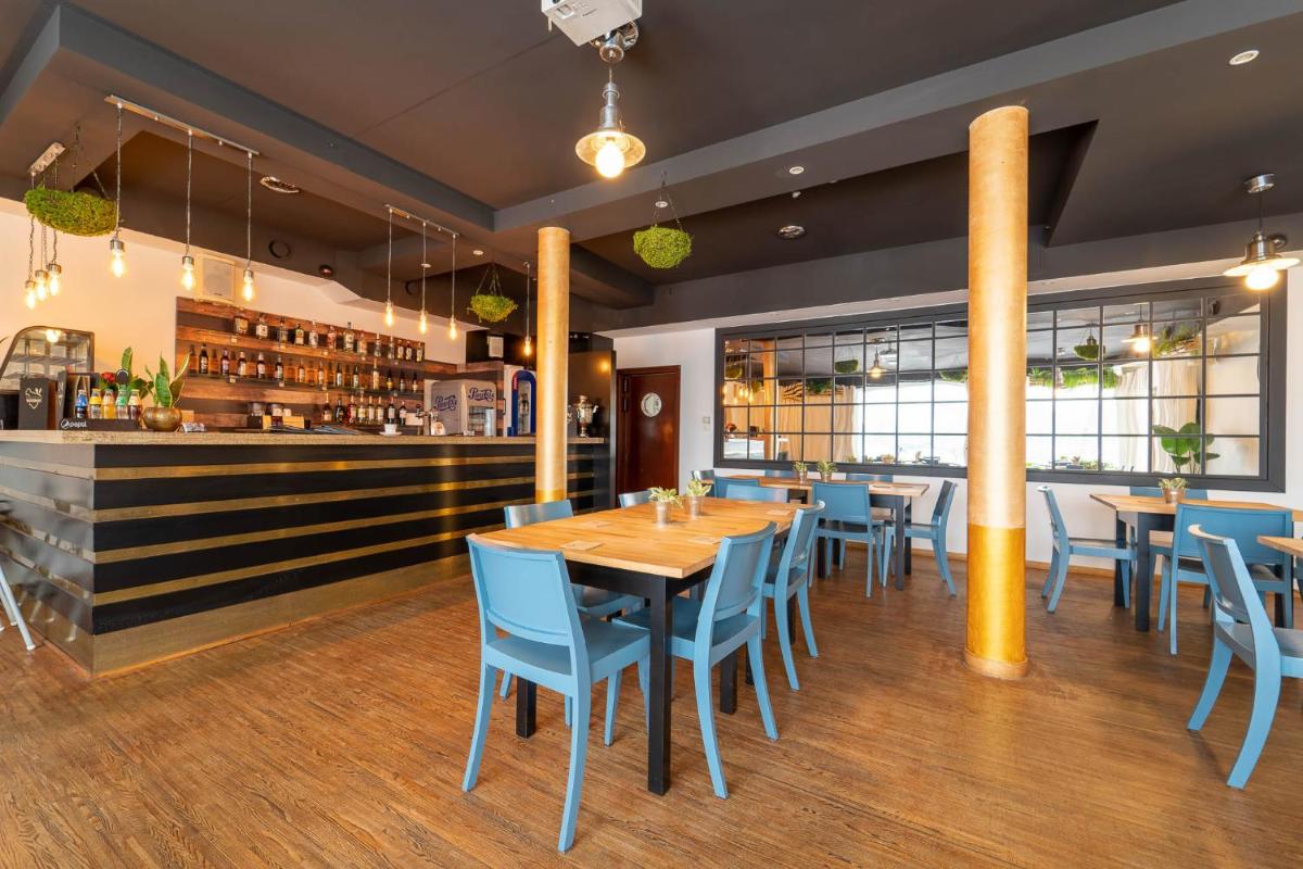 Hotel Przystań WARMIA - Housity