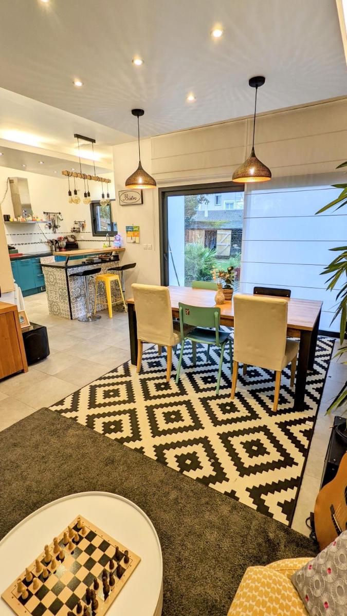 Chambres privées proche DISNEY Parcs - Housity