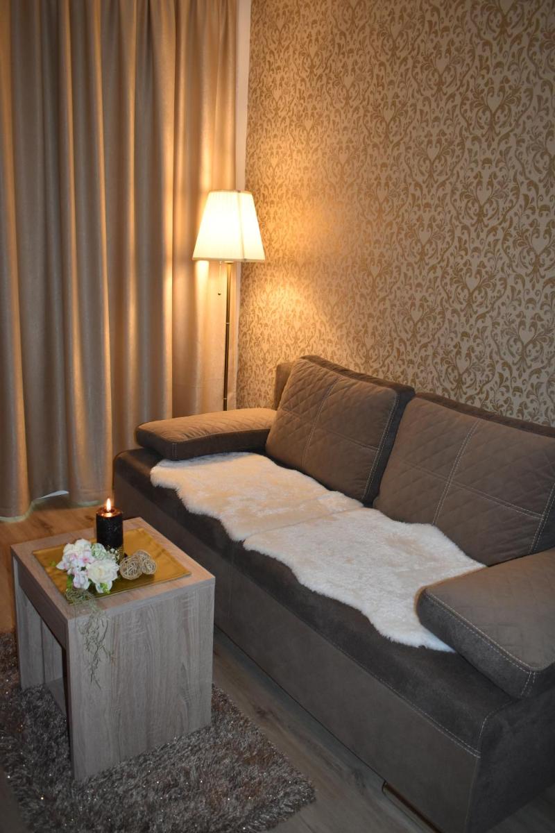 Suitetrails - Royal Adela Luxury Apartment, Podhájska 992