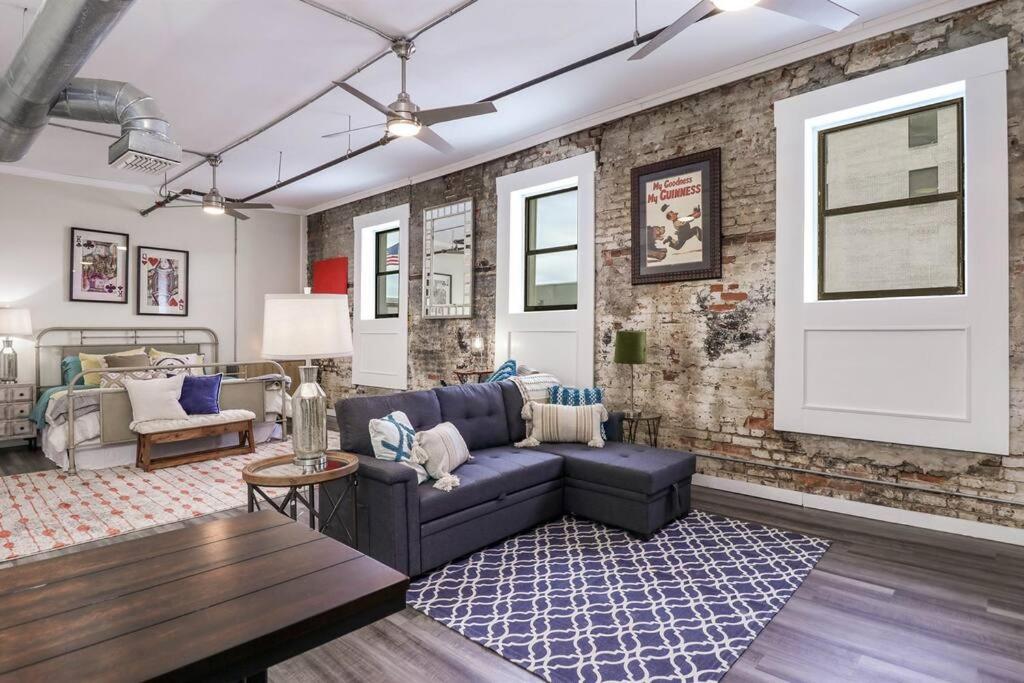 Dottie's Loft 202 - Housity