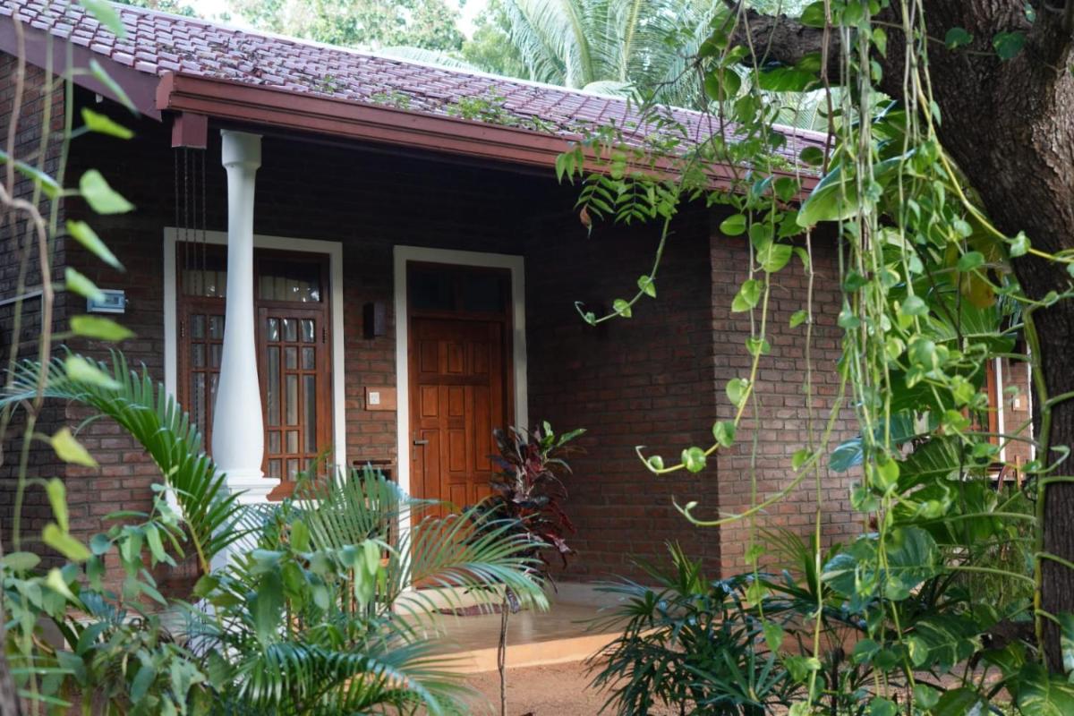 So-J Beach Villa - Housity