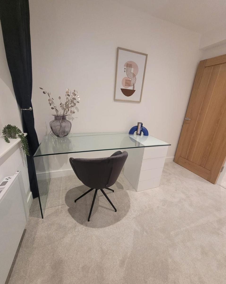 Luxury 1 Bed Apartment In The Heart Of Rochester - Housity